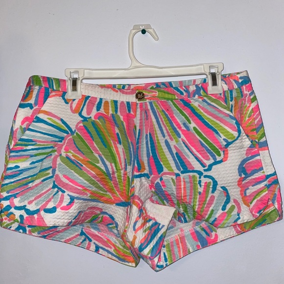 3 PAIRS OF LILLY PULITZER SHORTS SIZE 6 - Picture 2 of 3